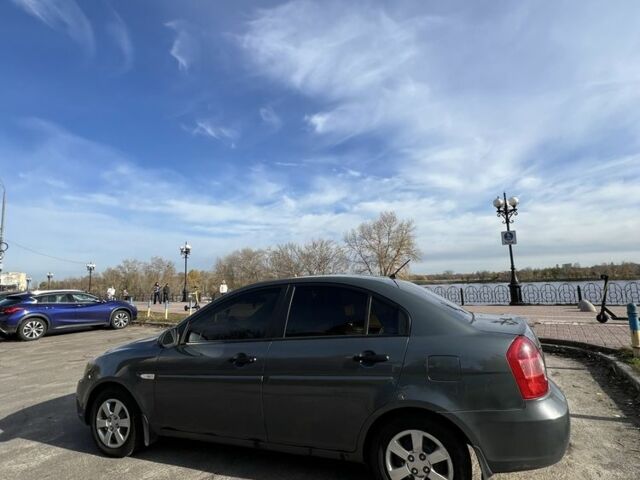 Хендай Акцент 2008 в Сумах на Automoto.ua Серый Хендай Акцент, объемом двигателя 1.4 л и пробегом 174 тыс. км за 5700 $, фото 3 на Automoto.ua