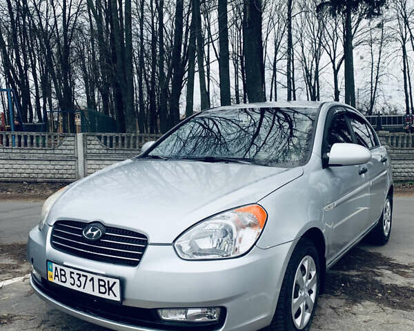 Серый Хендай Акцент, объемом двигателя 1.4 л и пробегом 263 тыс. км за 4800 $, фото 1 на Automoto.ua
