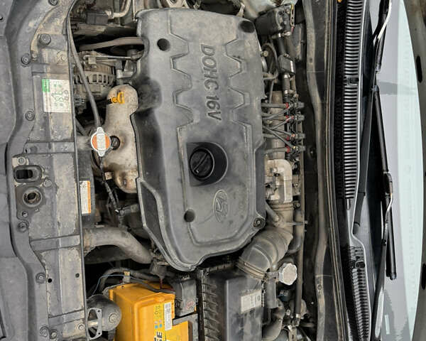 Серый Хендай Акцент, объемом двигателя 1.6 л и пробегом 211 тыс. км за 5200 $, фото 31 на Automoto.ua