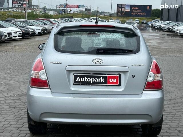 Серый Хендай Акцент, объемом двигателя 1.6 л и пробегом 105 тыс. км за 4490 $, фото 7 на Automoto.ua