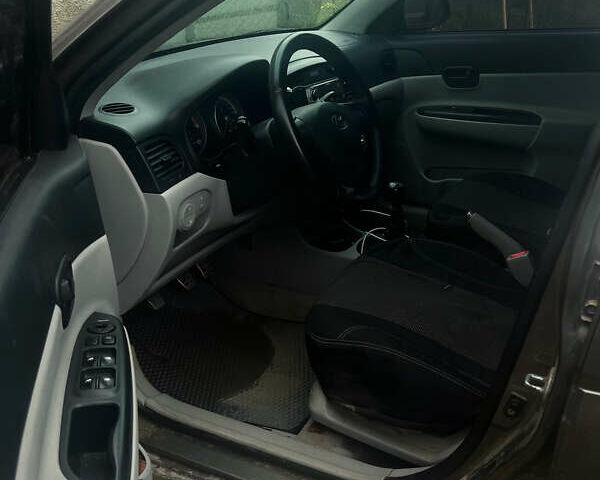 Хендай Акцент 2008 в Бережанах на Automoto.ua Серый Хендай Акцент, объемом двигателя 1.5 л и пробегом 250 тыс. км за 4500 $, фото 3 на Automoto.ua