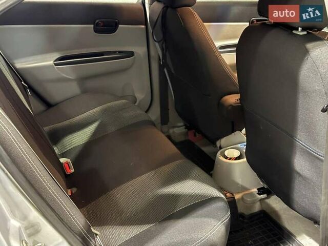 Серый Хендай Акцент, объемом двигателя 1.4 л и пробегом 203 тыс. км за 4990 $, фото 12 на Automoto.ua