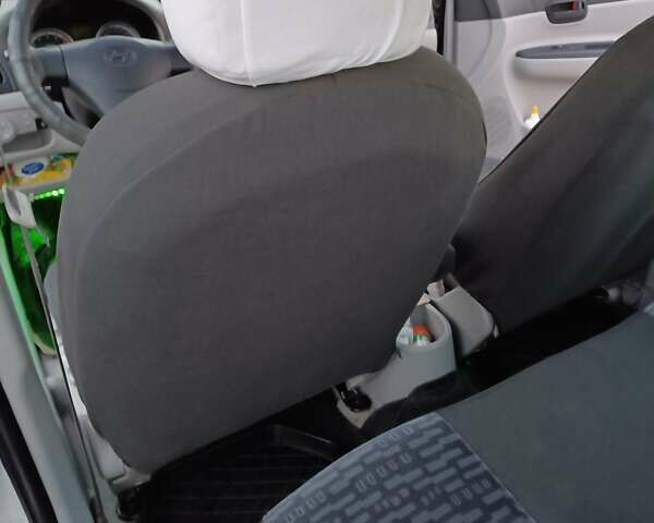 Сірий Хендай Акцент, об'ємом двигуна 1.4 л та пробігом 130 тис. км за 5100 $, фото 17 на Automoto.ua