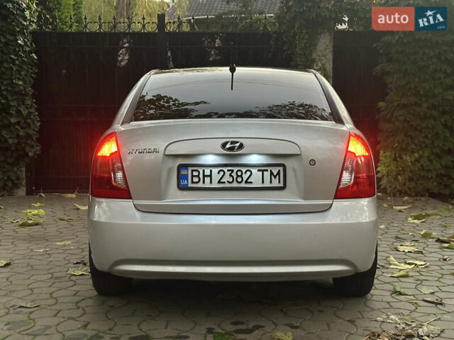 Серый Хендай Акцент, объемом двигателя 1.4 л и пробегом 200 тыс. км за 4990 $, фото 15 на Automoto.ua