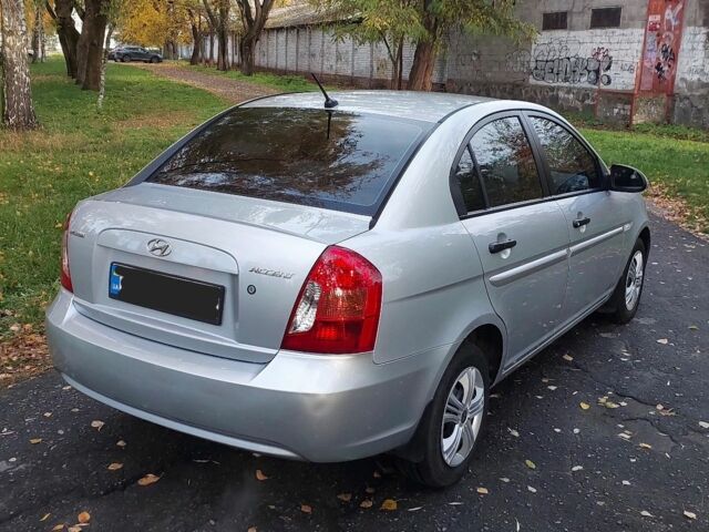 Сірий Хендай Акцент, об'ємом двигуна 1.4 л та пробігом 192 тис. км за 5000 $, фото 4 на Automoto.ua
