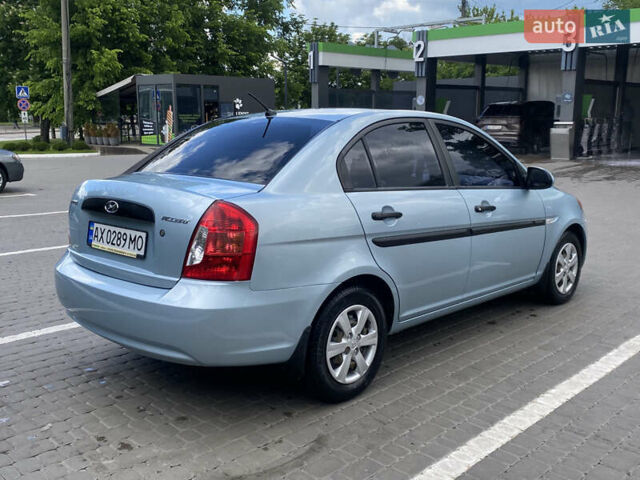 Серый Хендай Акцент, объемом двигателя 1.4 л и пробегом 85 тыс. км за 4700 $, фото 2 на Automoto.ua