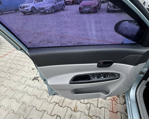 Серый Хендай Акцент, объемом двигателя 1.6 л и пробегом 211 тыс. км за 5200 $, фото 11 на Automoto.ua