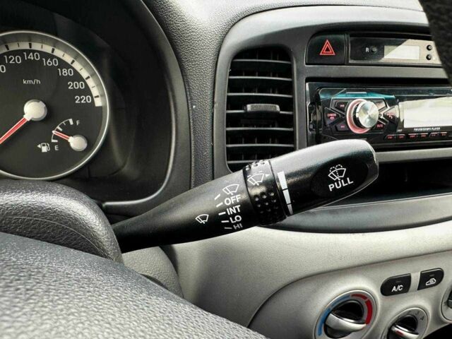 Сірий Хендай Акцент, об'ємом двигуна 0 л та пробігом 228 тис. км за 5990 $, фото 23 на Automoto.ua