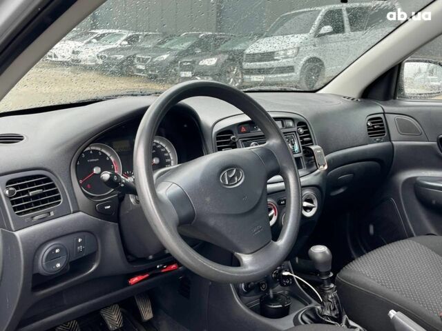 Серый Хендай Акцент, объемом двигателя 1.6 л и пробегом 105 тыс. км за 4490 $, фото 34 на Automoto.ua