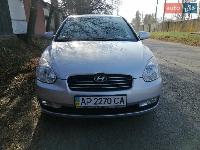 Серый Хендай Акцент, объемом двигателя 1.6 л и пробегом 150 тыс. км за 7000 $, фото 4 на Automoto.ua
