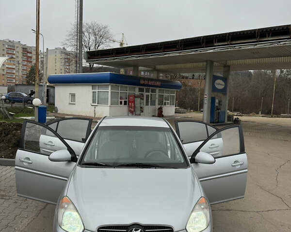 Сірий Хендай Акцент, об'ємом двигуна 1.4 л та пробігом 313 тис. км за 4150 $, фото 4 на Automoto.ua