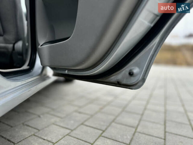 Серый Хендай Акцент, объемом двигателя 1.4 л и пробегом 312 тыс. км за 4150 $, фото 17 на Automoto.ua