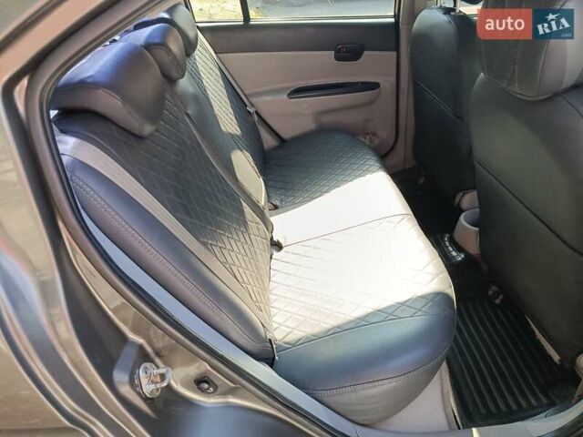 Серый Хендай Акцент, объемом двигателя 1.4 л и пробегом 310 тыс. км за 4500 $, фото 10 на Automoto.ua