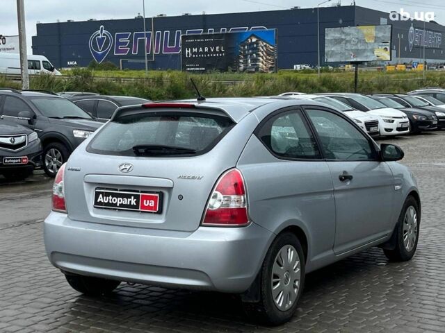 Серый Хендай Акцент, объемом двигателя 1.6 л и пробегом 105 тыс. км за 4490 $, фото 6 на Automoto.ua