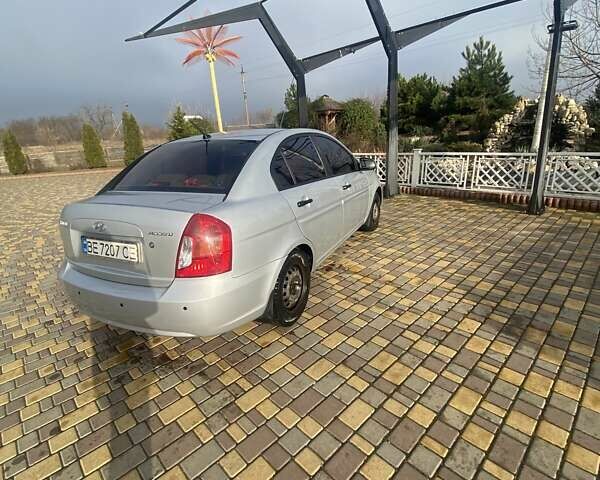 Сірий Хендай Акцент, об'ємом двигуна 1.4 л та пробігом 350 тис. км за 4300 $, фото 5 на Automoto.ua