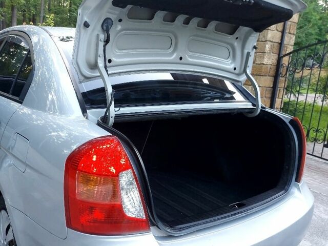 Серый Хендай Акцент, объемом двигателя 1.4 л и пробегом 192 тыс. км за 3950 $, фото 19 на Automoto.ua