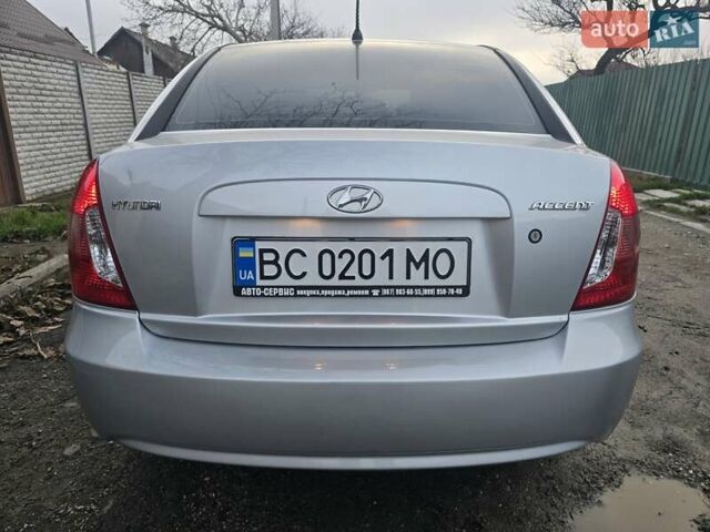 Серый Хендай Акцент, объемом двигателя 1.4 л и пробегом 82 тыс. км за 6600 $, фото 5 на Automoto.ua