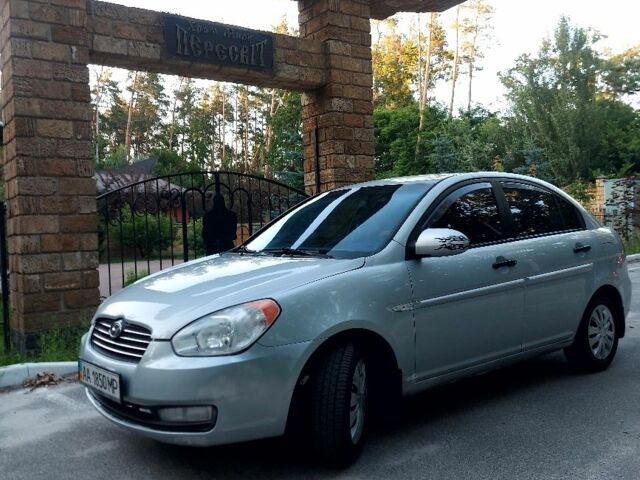 Серый Хендай Акцент, объемом двигателя 1.4 л и пробегом 192 тыс. км за 3950 $, фото 1 на Automoto.ua