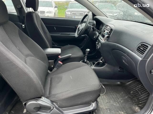 Серый Хендай Акцент, объемом двигателя 1.6 л и пробегом 105 тыс. км за 4490 $, фото 16 на Automoto.ua