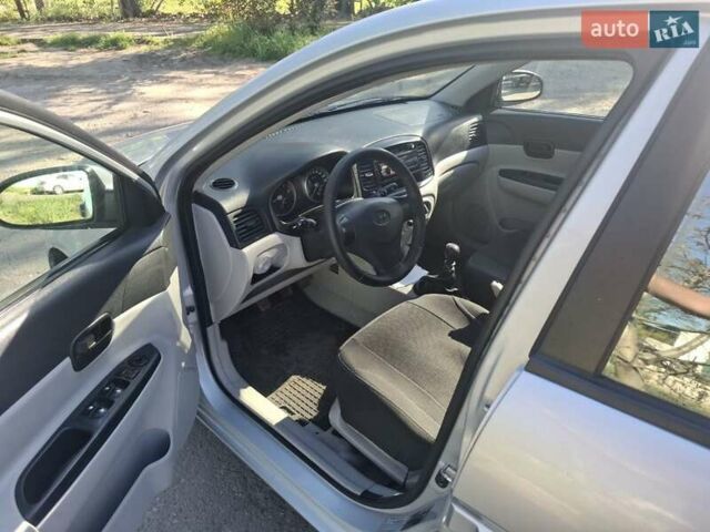 Сірий Хендай Акцент, об'ємом двигуна 1.49 л та пробігом 174 тис. км за 4300 $, фото 4 на Automoto.ua