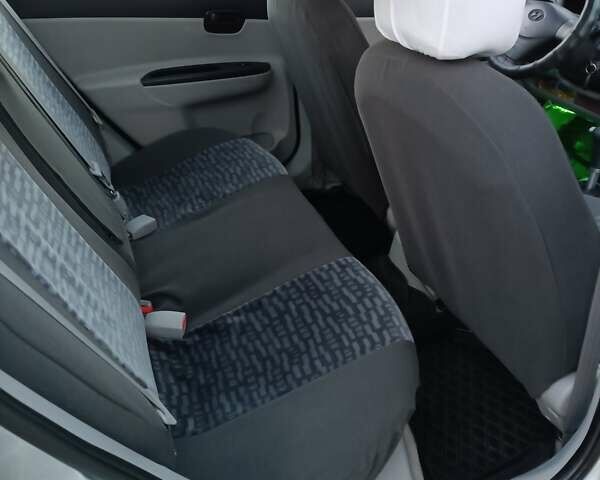 Сірий Хендай Акцент, об'ємом двигуна 1.4 л та пробігом 130 тис. км за 5100 $, фото 39 на Automoto.ua