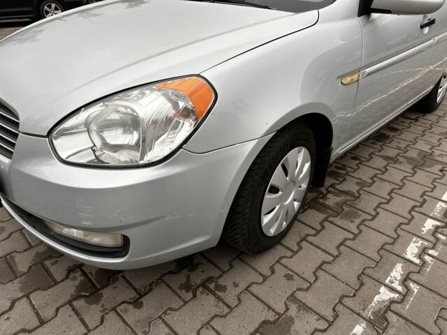 Серый Хендай Акцент, объемом двигателя 1.4 л и пробегом 327 тыс. км за 4500 $, фото 9 на Automoto.ua