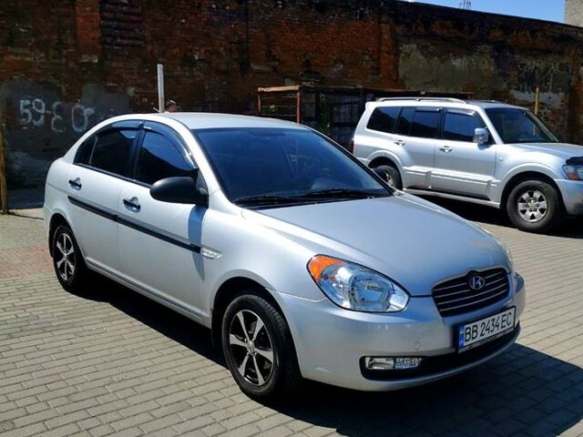 Сірий Хендай Акцент, об'ємом двигуна 1.4 л та пробігом 110 тис. км за 4800 $, фото 2 на Automoto.ua