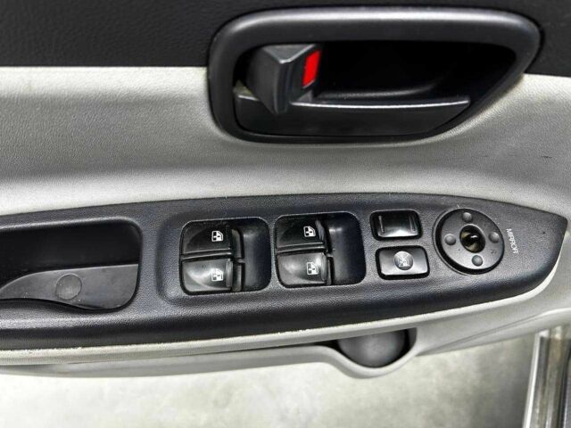 Серый Хендай Акцент, объемом двигателя 1.4 л и пробегом 168 тыс. км за 5200 $, фото 6 на Automoto.ua