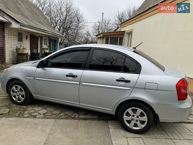 Серый Хендай Акцент, объемом двигателя 1.4 л и пробегом 144 тыс. км за 5300 $, фото 8 на Automoto.ua