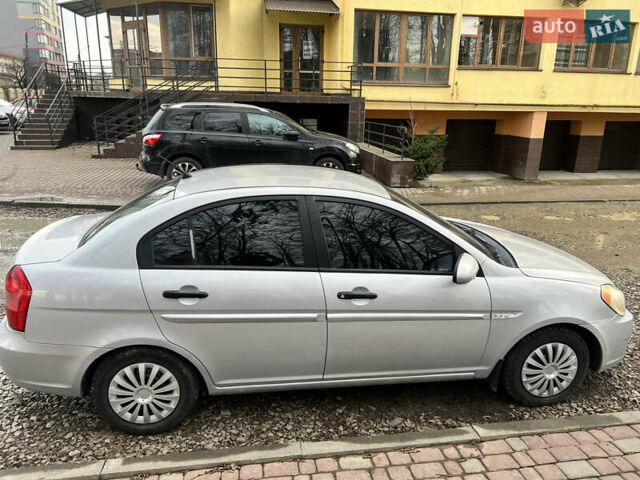 Серый Хендай Акцент, объемом двигателя 1.4 л и пробегом 271 тыс. км за 3400 $, фото 3 на Automoto.ua