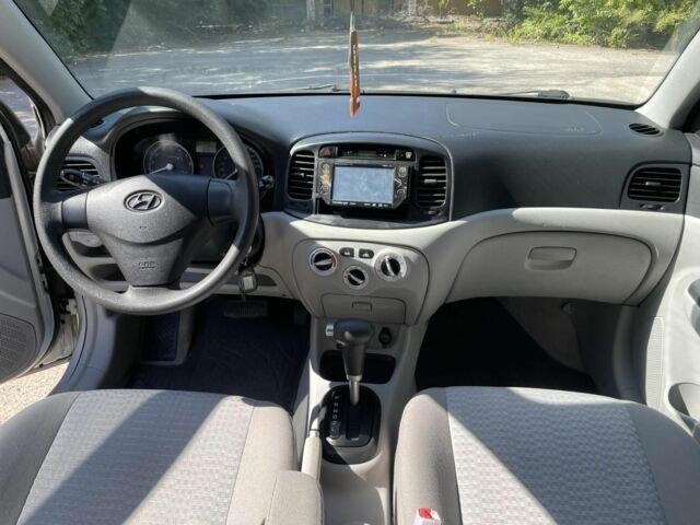 Сірий Хендай Акцент, об'ємом двигуна 1.4 л та пробігом 153 тис. км за 5500 $, фото 12 на Automoto.ua