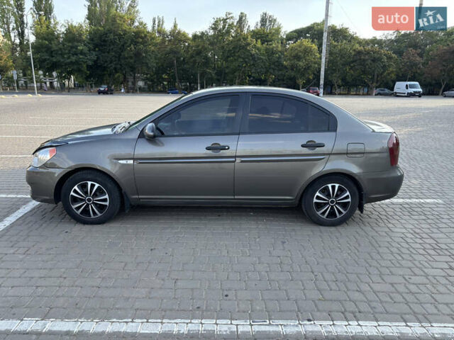 Серый Хендай Акцент, объемом двигателя 1.4 л и пробегом 135 тыс. км за 4800 $, фото 7 на Automoto.ua