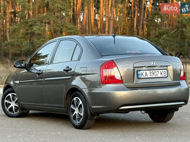 Сірий Хендай Акцент, об'ємом двигуна 1.4 л та пробігом 138 тис. км за 5600 $, фото 26 на Automoto.ua