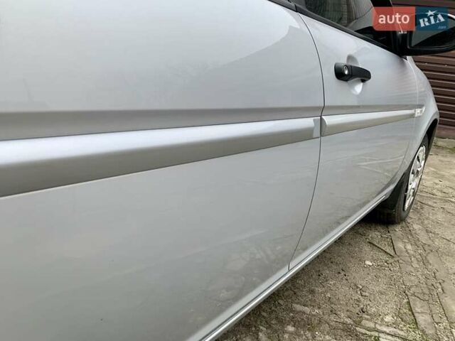 Серый Хендай Акцент, объемом двигателя 1.4 л и пробегом 144 тыс. км за 5300 $, фото 25 на Automoto.ua