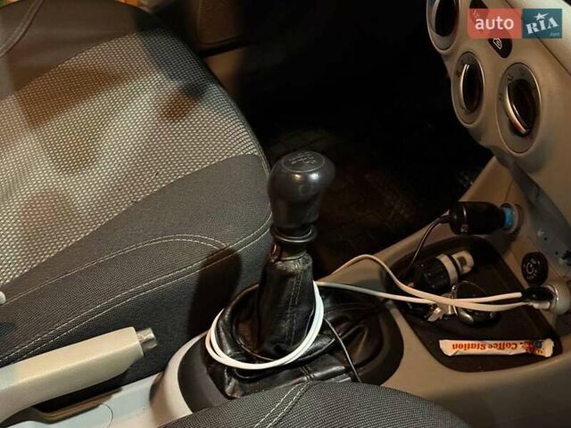 Серый Хендай Акцент, объемом двигателя 1.4 л и пробегом 203 тыс. км за 4990 $, фото 15 на Automoto.ua