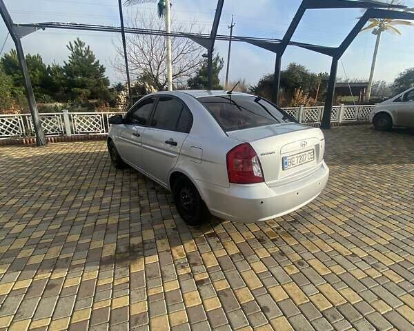 Сірий Хендай Акцент, об'ємом двигуна 1.4 л та пробігом 350 тис. км за 4300 $, фото 6 на Automoto.ua