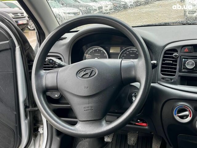 Серый Хендай Акцент, объемом двигателя 1.6 л и пробегом 105 тыс. км за 4490 $, фото 21 на Automoto.ua