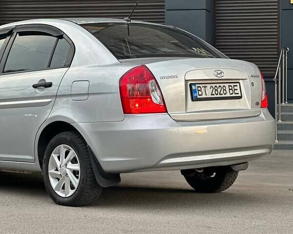 Хендай Акцент 2008 в Днепре (Днепропетровске) на Automoto.ua Серый Хендай Акцент, объемом двигателя 1.5 л и пробегом 193 тыс. км за 5199 $, фото 5 на Automoto.ua