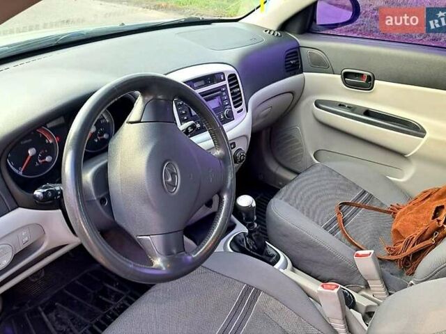 Хендай Акцент 2008 в Харькове на Automoto.ua Серый Хендай Акцент, объемом двигателя 1.6 л и пробегом 224 тыс. км за 5300 $, фото 22 на Automoto.ua