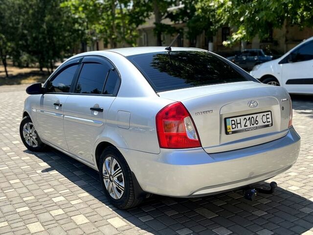 Серый Хендай Акцент, объемом двигателя 1.4 л и пробегом 219 тыс. км за 5800 $, фото 1 на Automoto.ua