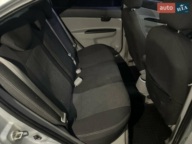 Серый Хендай Акцент, объемом двигателя 1.4 л и пробегом 200 тыс. км за 4990 $, фото 26 на Automoto.ua