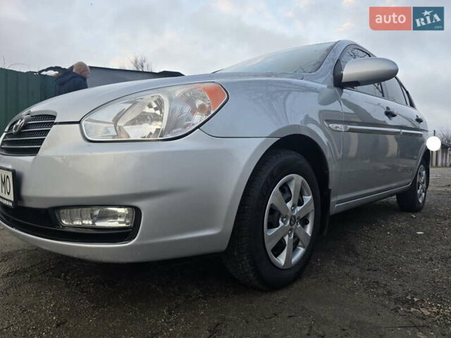 Серый Хендай Акцент, объемом двигателя 1.4 л и пробегом 82 тыс. км за 6600 $, фото 51 на Automoto.ua