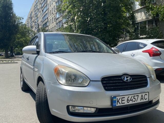 Серый Хендай Акцент, объемом двигателя 1.4 л и пробегом 176 тыс. км за 4800 $, фото 12 на Automoto.ua