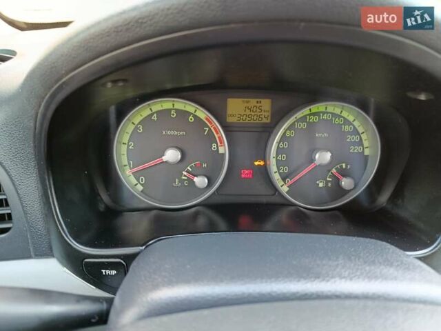 Серый Хендай Акцент, объемом двигателя 1.4 л и пробегом 310 тыс. км за 4500 $, фото 7 на Automoto.ua
