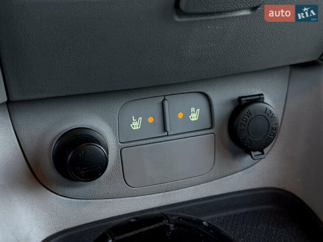 Сірий Хендай Акцент, об'ємом двигуна 1.4 л та пробігом 138 тис. км за 5600 $, фото 59 на Automoto.ua