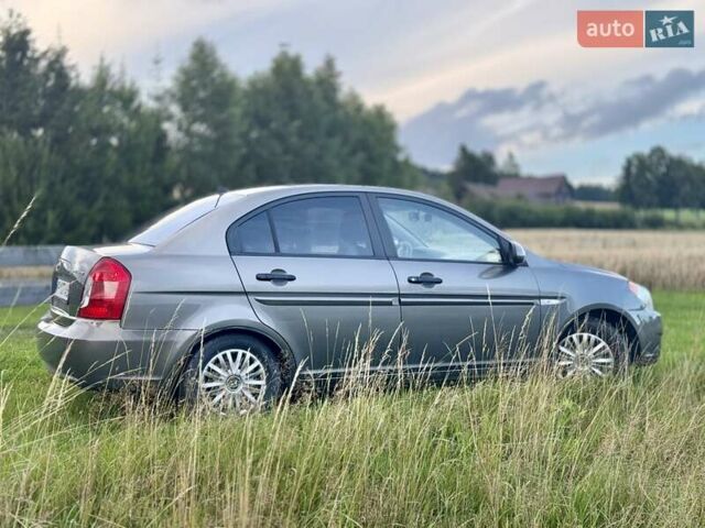 Сірий Хендай Акцент, об'ємом двигуна 1.4 л та пробігом 282 тис. км за 5000 $, фото 5 на Automoto.ua