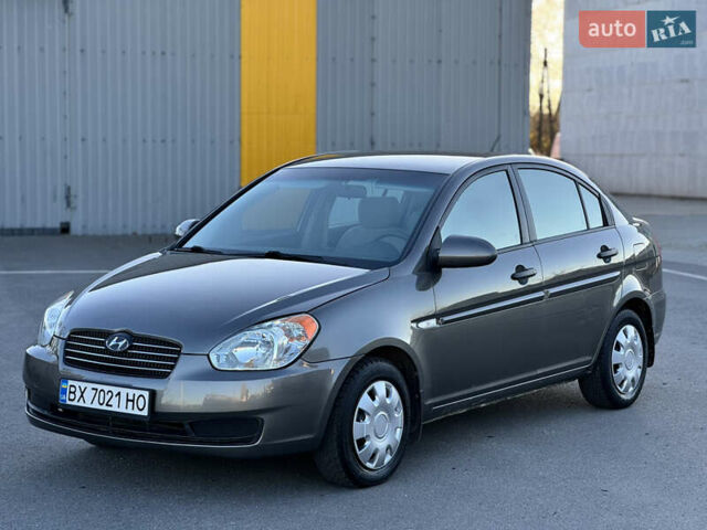 Серый Хендай Акцент, объемом двигателя 1.4 л и пробегом 98 тыс. км за 4899 $, фото 9 на Automoto.ua