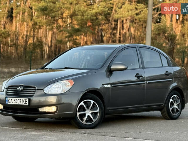 Сірий Хендай Акцент, об'ємом двигуна 1.4 л та пробігом 138 тис. км за 5600 $, фото 4 на Automoto.ua