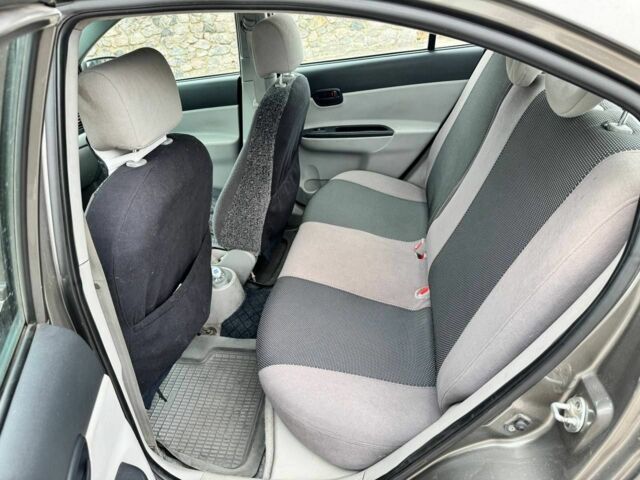 Сірий Хендай Акцент, об'ємом двигуна 1.6 л та пробігом 250 тис. км за 5200 $, фото 3 на Automoto.ua