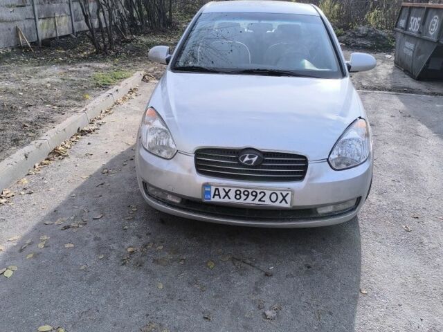 Серый Хендай Акцент, объемом двигателя 1.4 л и пробегом 120 тыс. км за 3600 $, фото 4 на Automoto.ua